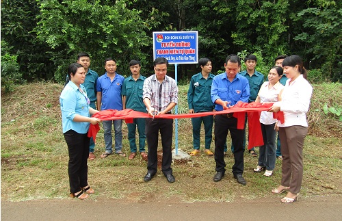 9-2-2017 Khánh thành gắn bảng đường tự quản xã Suối Tre (2).JPG