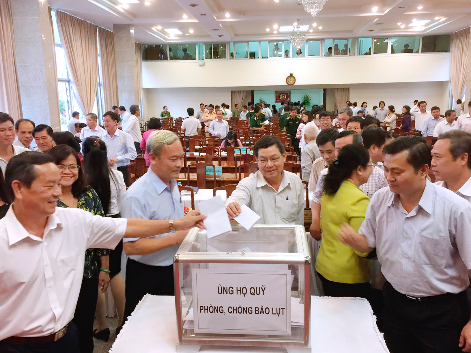 BI THI TU UNG HO .jpg