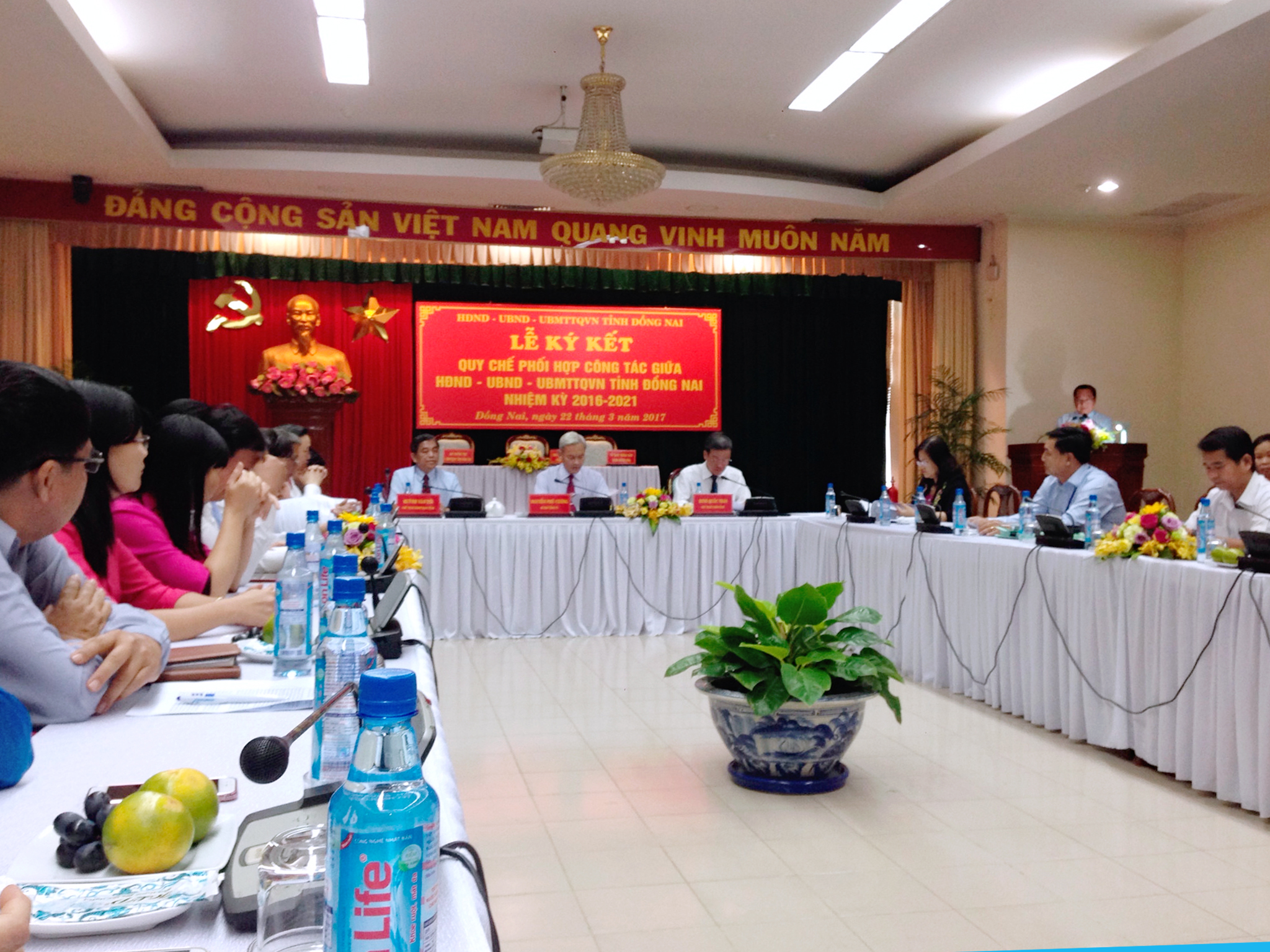 2. QUANG CẢNH HỘI NGHỊ (2).jpg