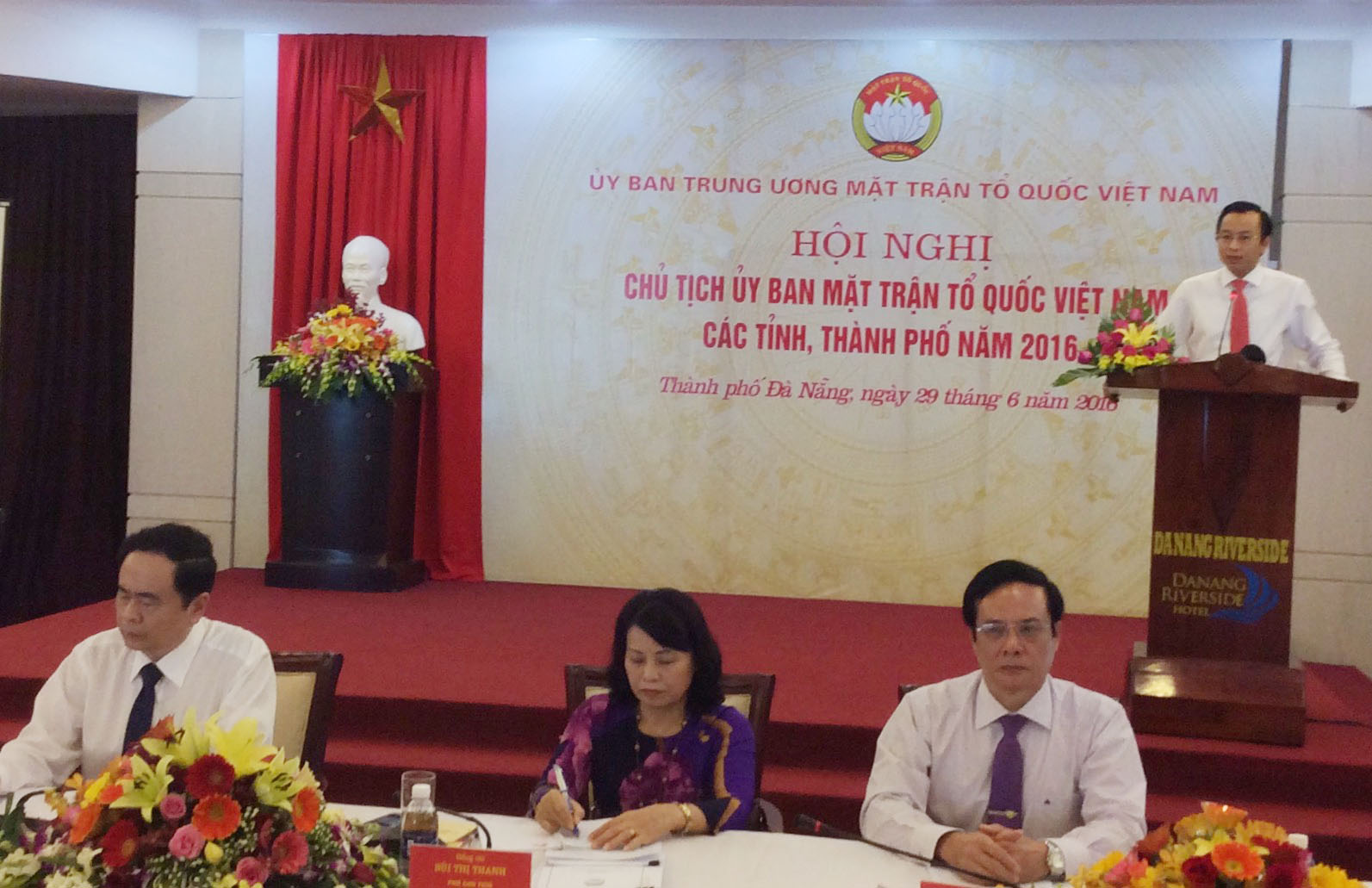 Đc Nguyễn Xuân Anh - Uỷ viên BCHTW Đảng, Bí thư Thành uỷ thành phố Hà Nội phát biểu chào mừng hội nghị.jpg