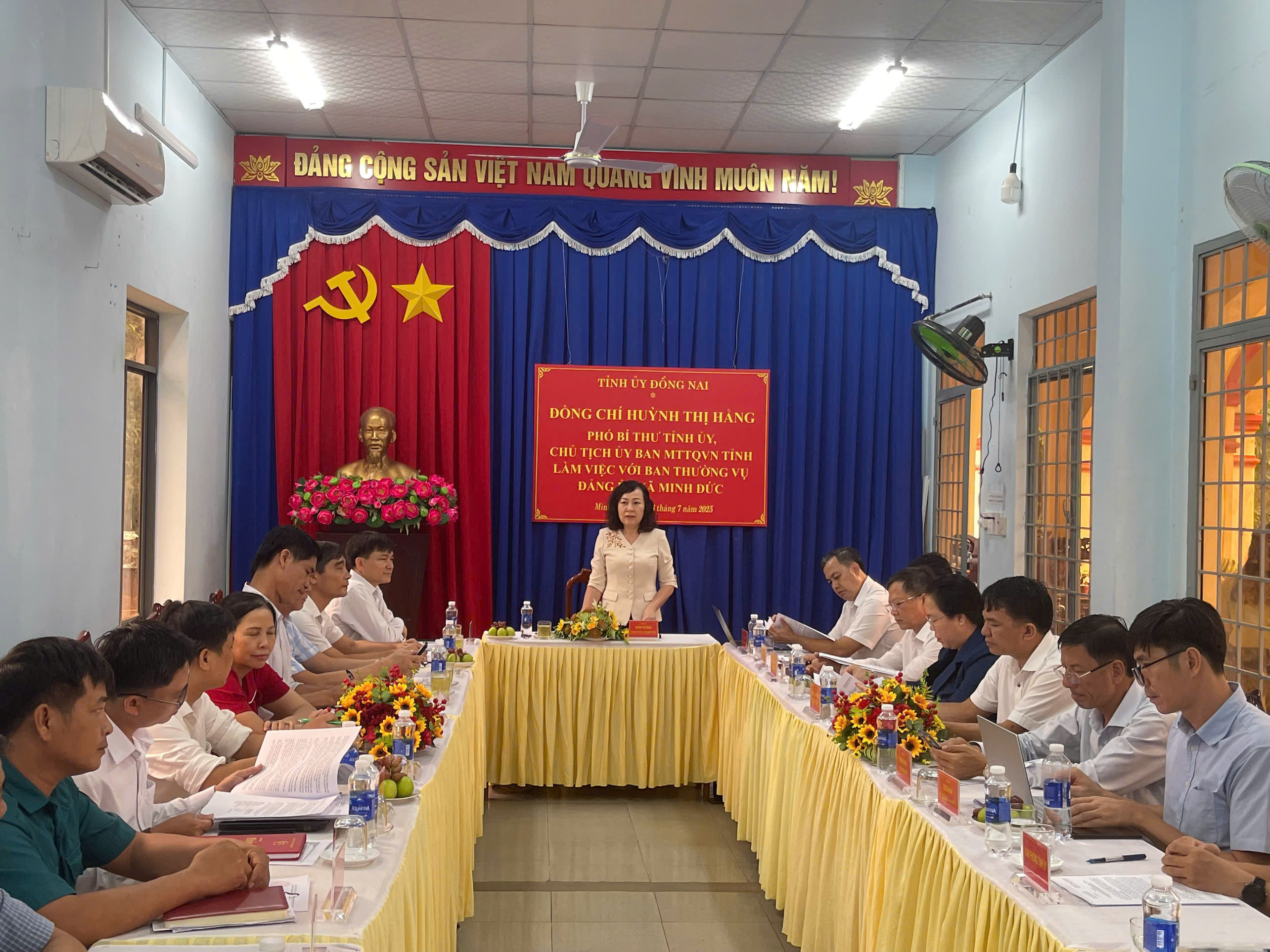 pb xã minh dức.jpg