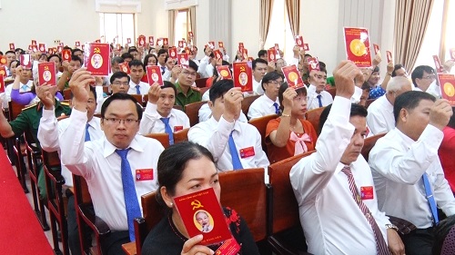 BIEU QUYET THONG QUA DAI HOI.jpg