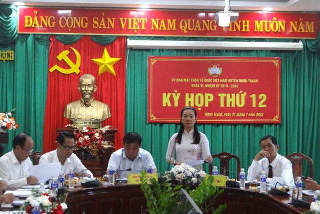 Quan triet thao luan.png