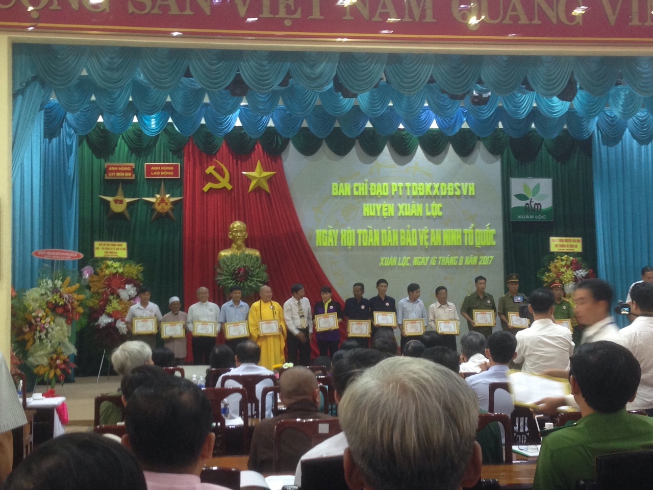 ngày hoi toan dan bao ve an ninh to quoc tai huyen (1).JPG