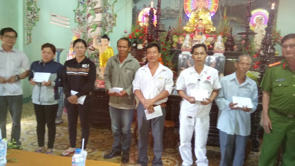 tuong niem nan nhan tu vo do TNGT 2016 1.JPG