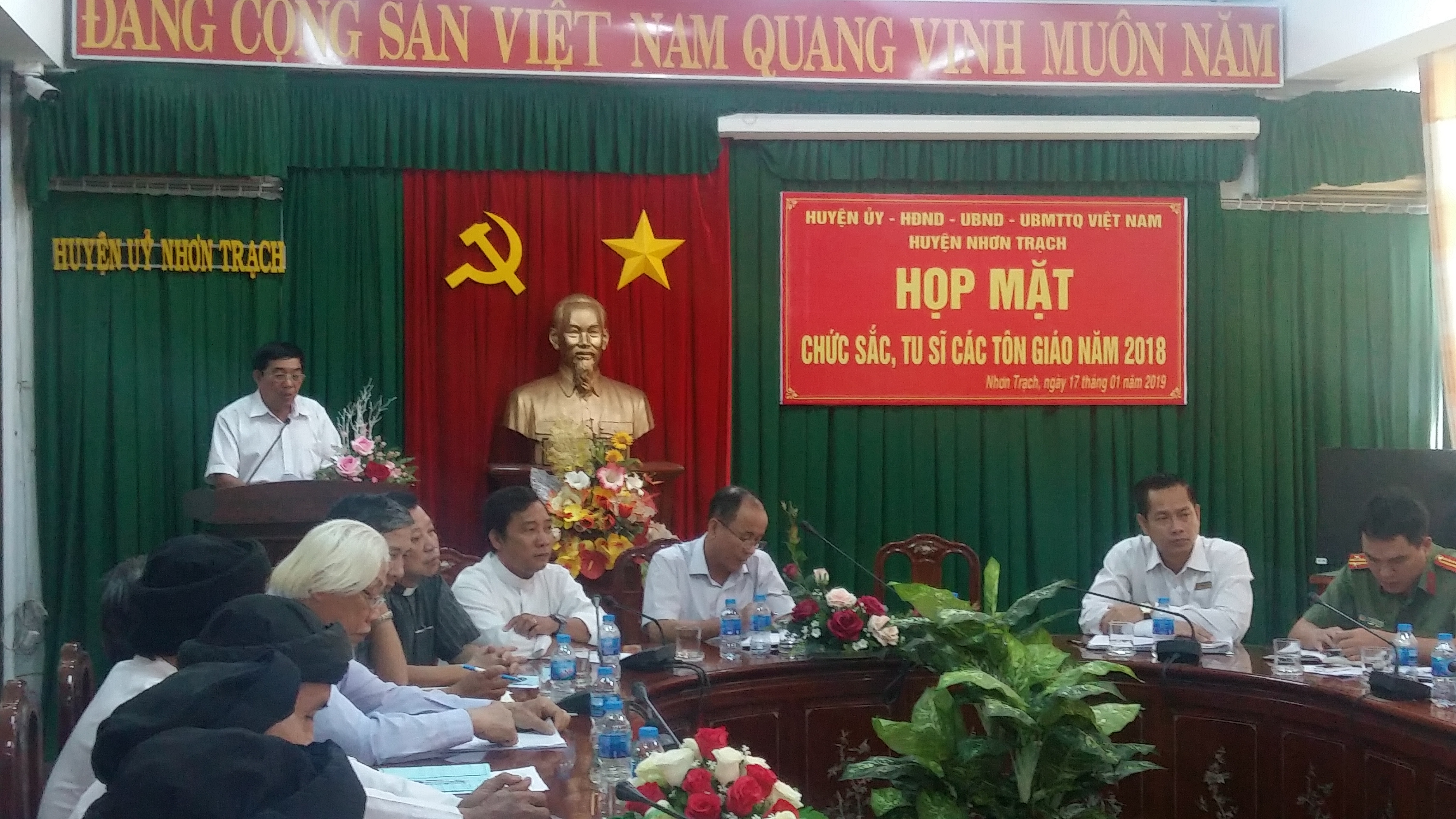 Ông Nguyễn Hữu Nghị - Phó Bí thư Thường trực Huyện ủy phát biểu.jpg