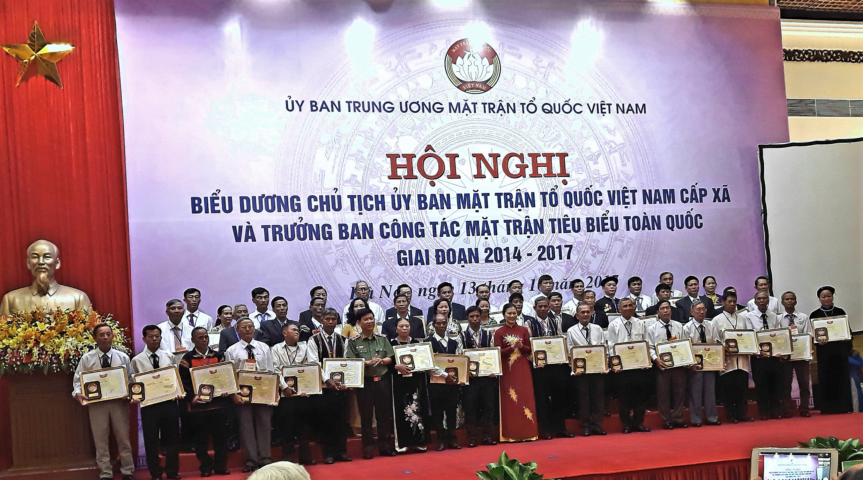 Hn Biểu dương CT, TBCTMT 2014-2017.jpg