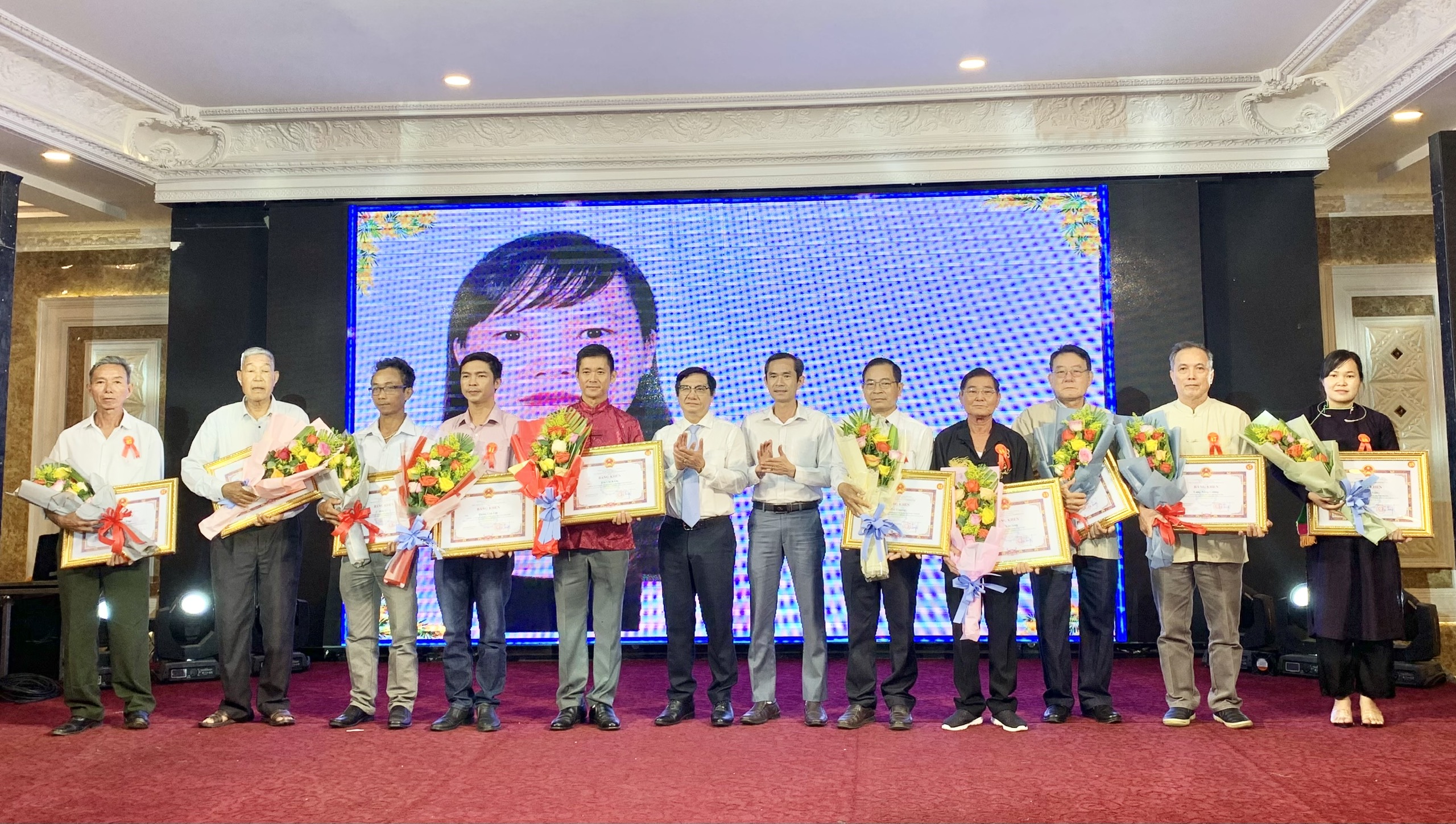 a độ.jpg