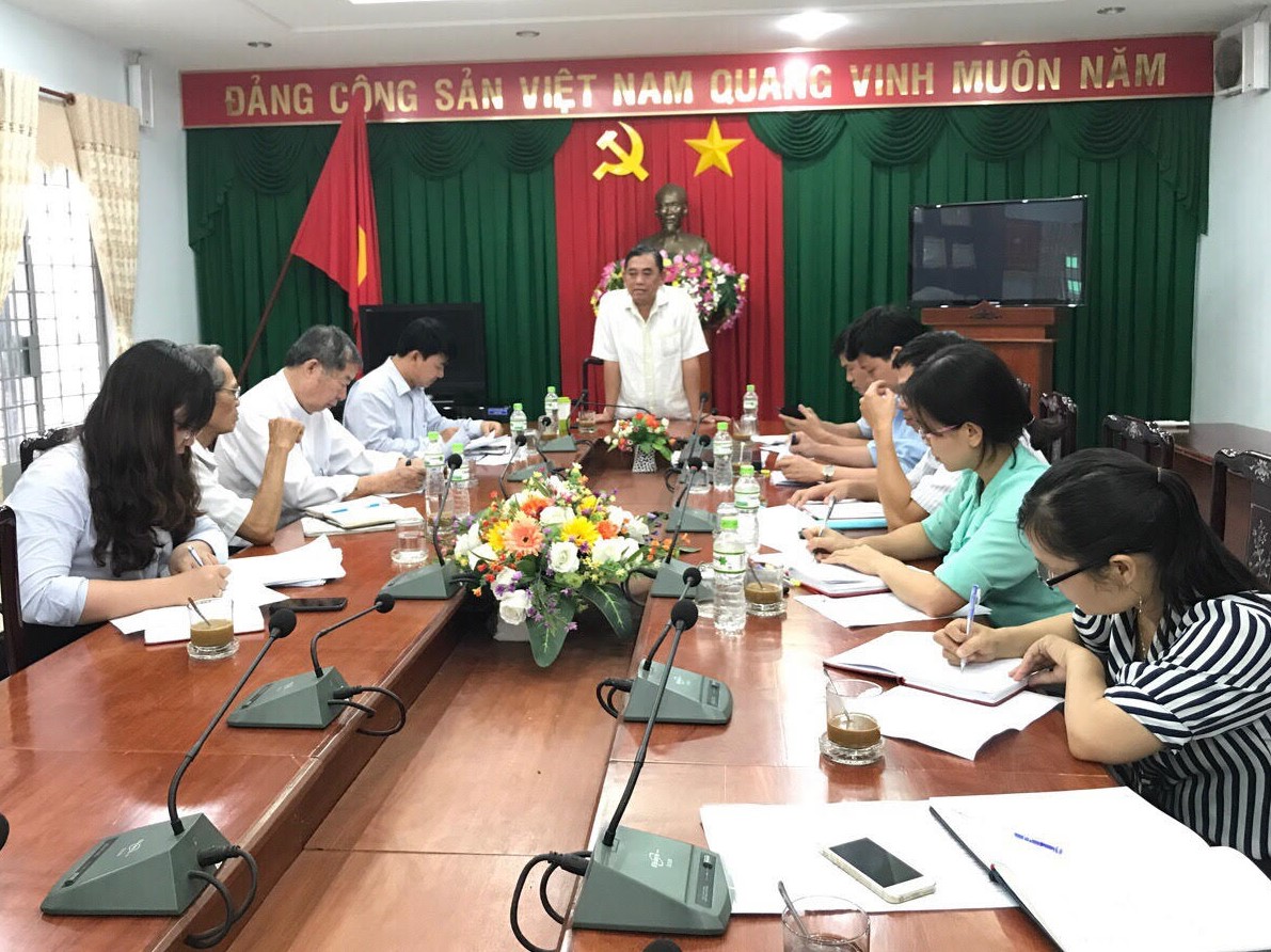 họp với lm Thảo.jpg
