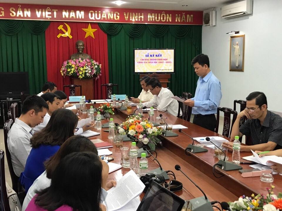 ky ket dân tôc, a trung.jpg