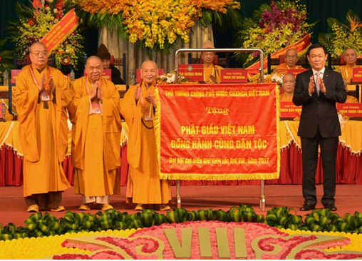 phó thủ tướng tặng bức trướng.png