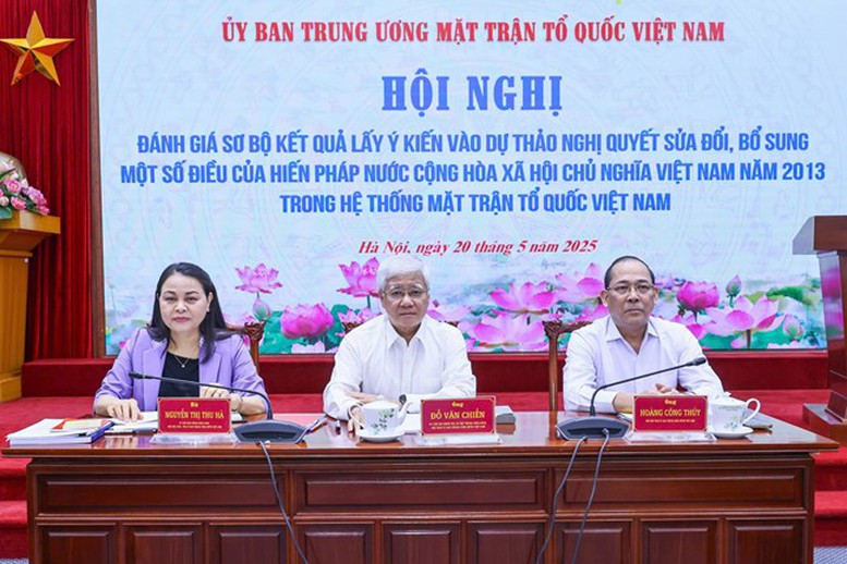 UBTW góp ý Hiến pháp.jpg