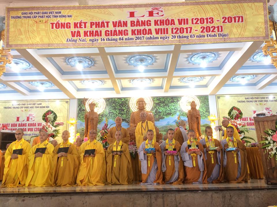 trường trung cấp PH.jpg