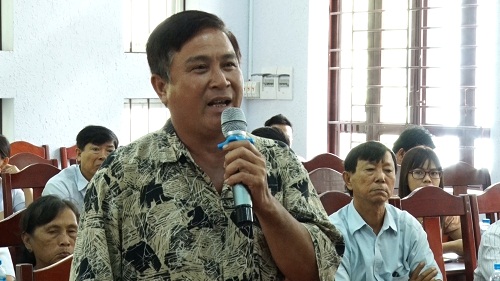 Cử tri phản ánh ý kiến.jpg