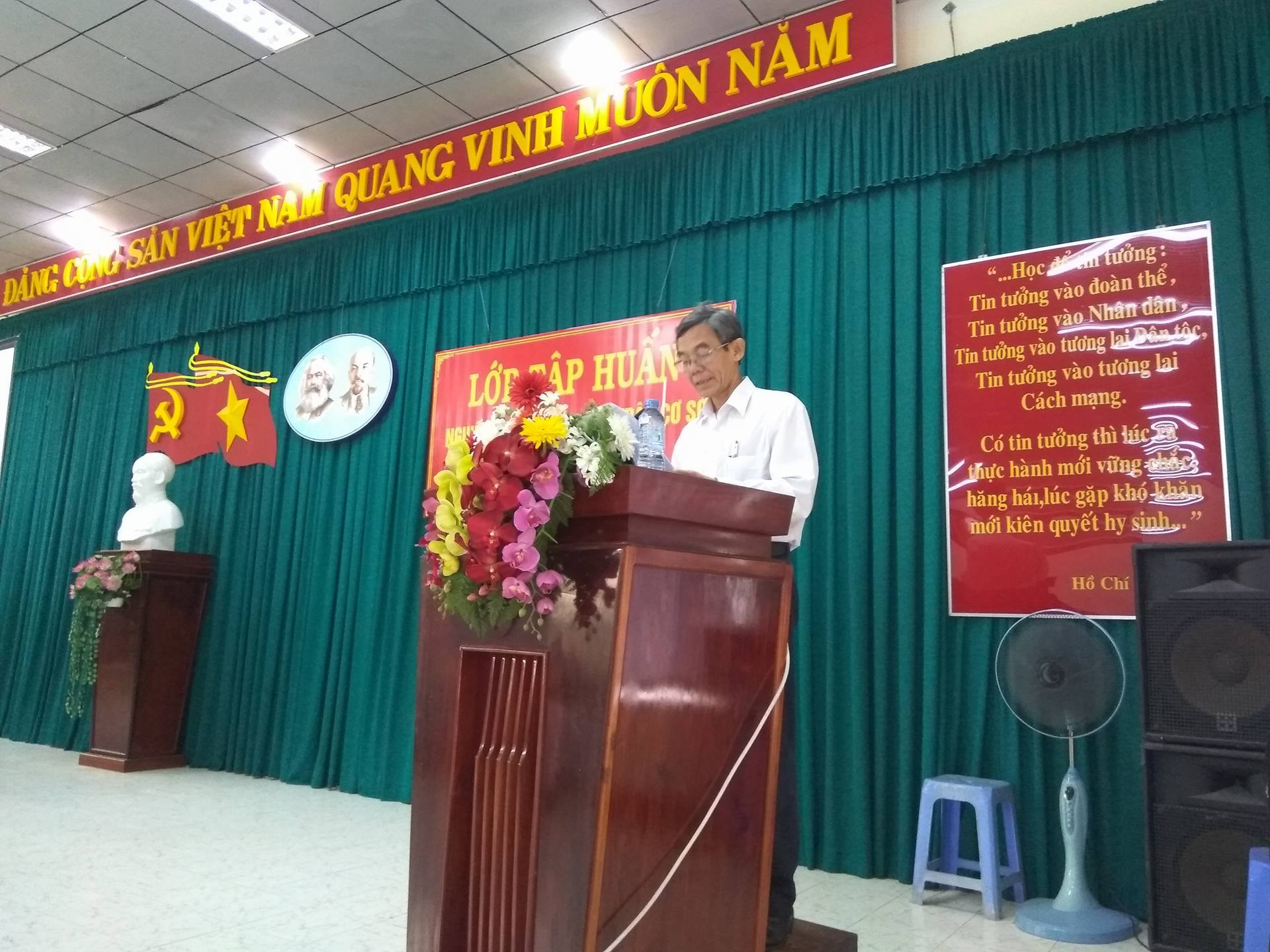 chu nghia khai giang.jpg