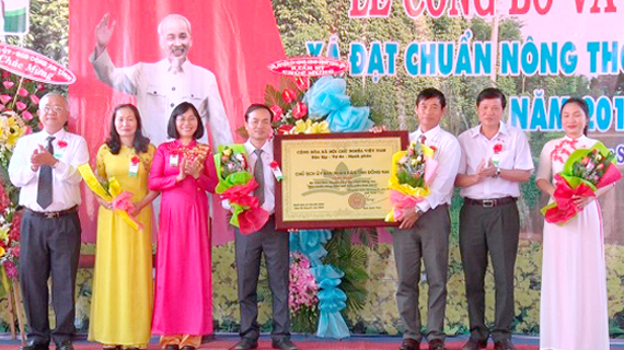 cm - vc nong thon moi.jpg