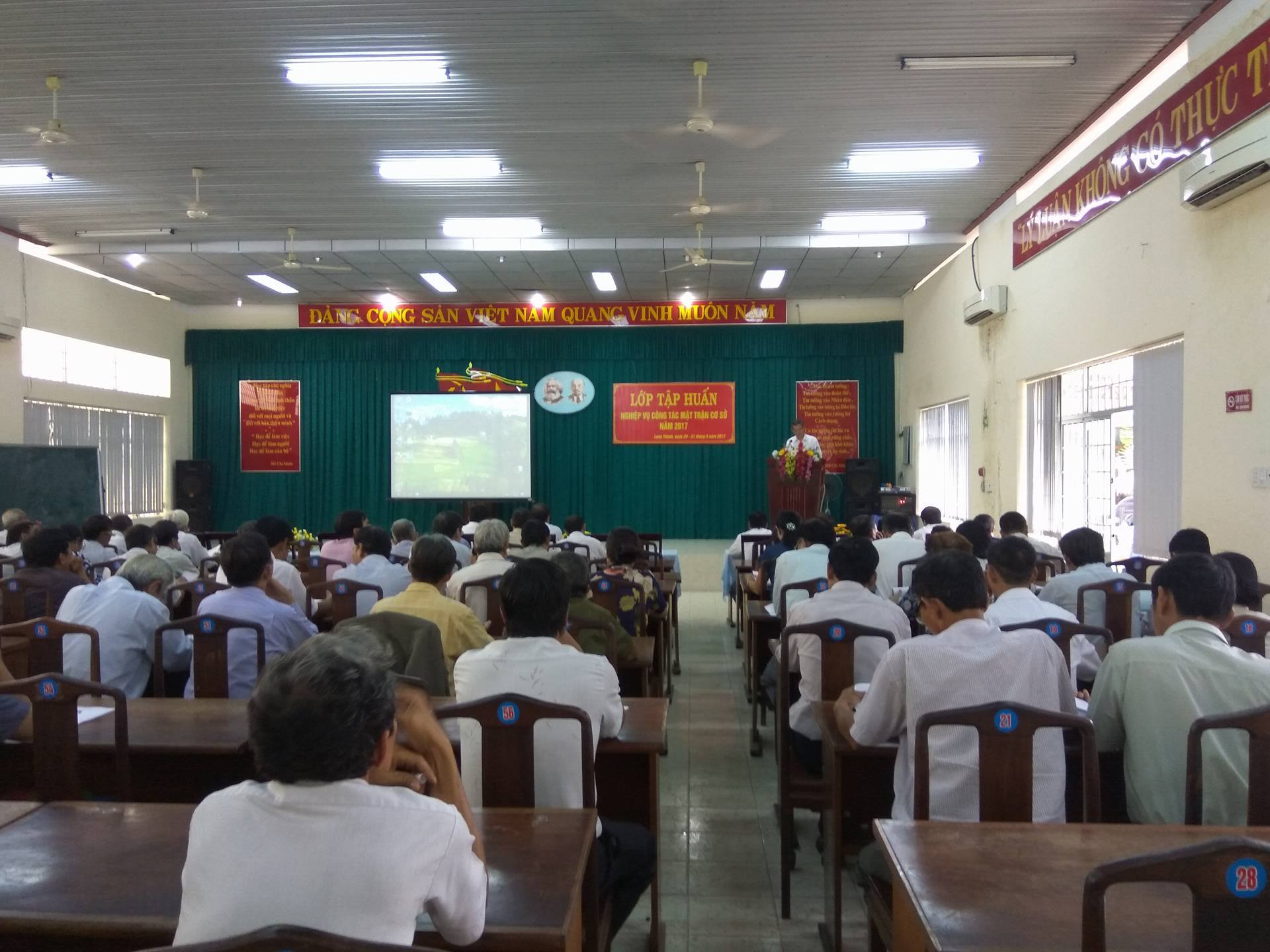 tap huan 2017.jpg
