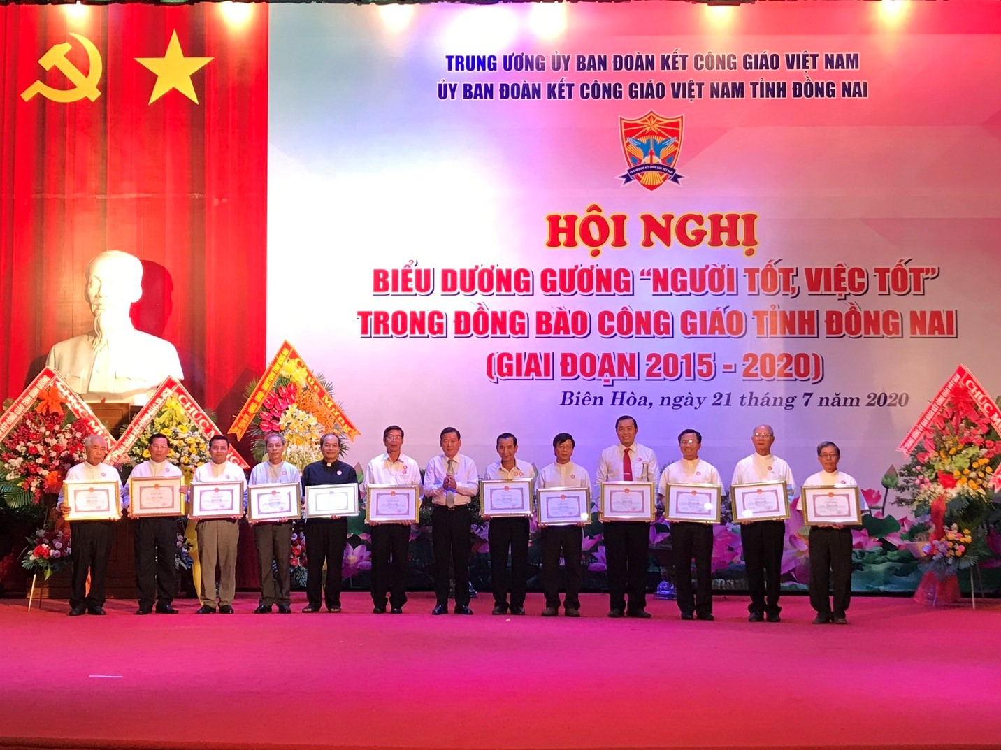 chú phước khen.jpg