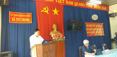 20190618_135747 ông Bùi Xuân Thồng báo cáo kết quả kỳ họp.jpg