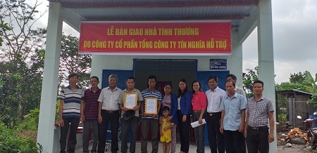 20190802_093611trao quyết định.jpg