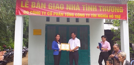 20190802_102218 bảng tri ân.jpg