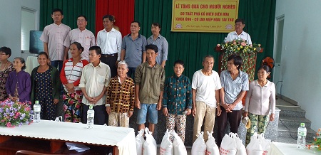 20190921_095323 Đơn vị tài trợ Tặng quà.jpg