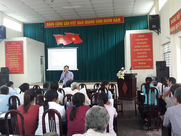 Hinh tap huan phong benh cho gia suc.jpg