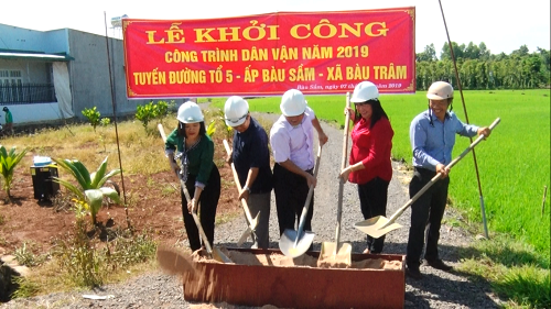 Khởi công.png