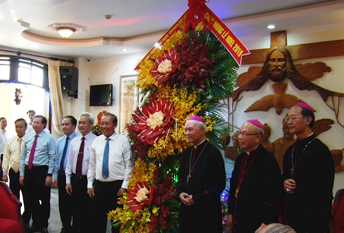 PHO THU TUONG THAM TANG QUA GIANG SINH TOA GIAM MUC XUAN LOC 1.png