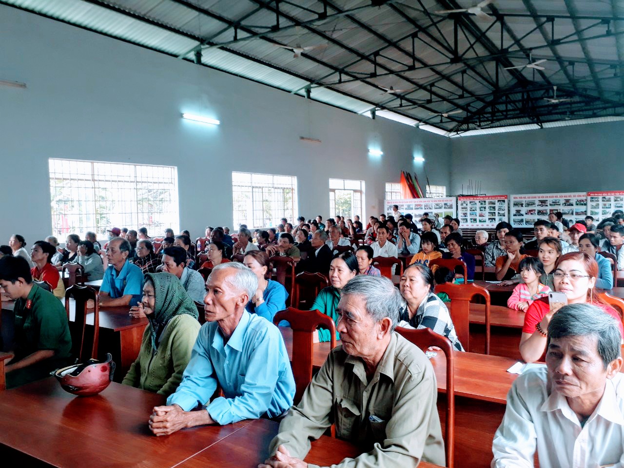 Quang cảnh Lễ tết quân dân.jpg