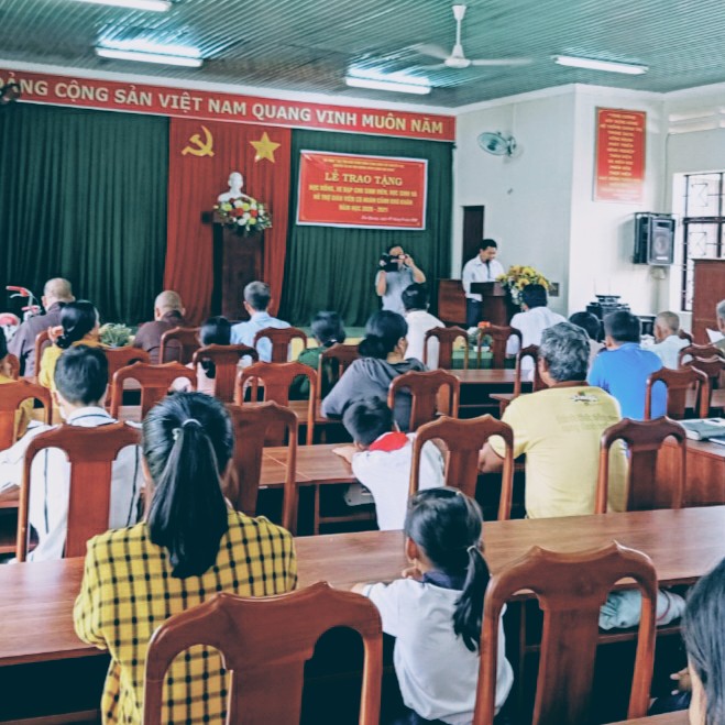 Quang cảnh b buổi Lễ.jpg