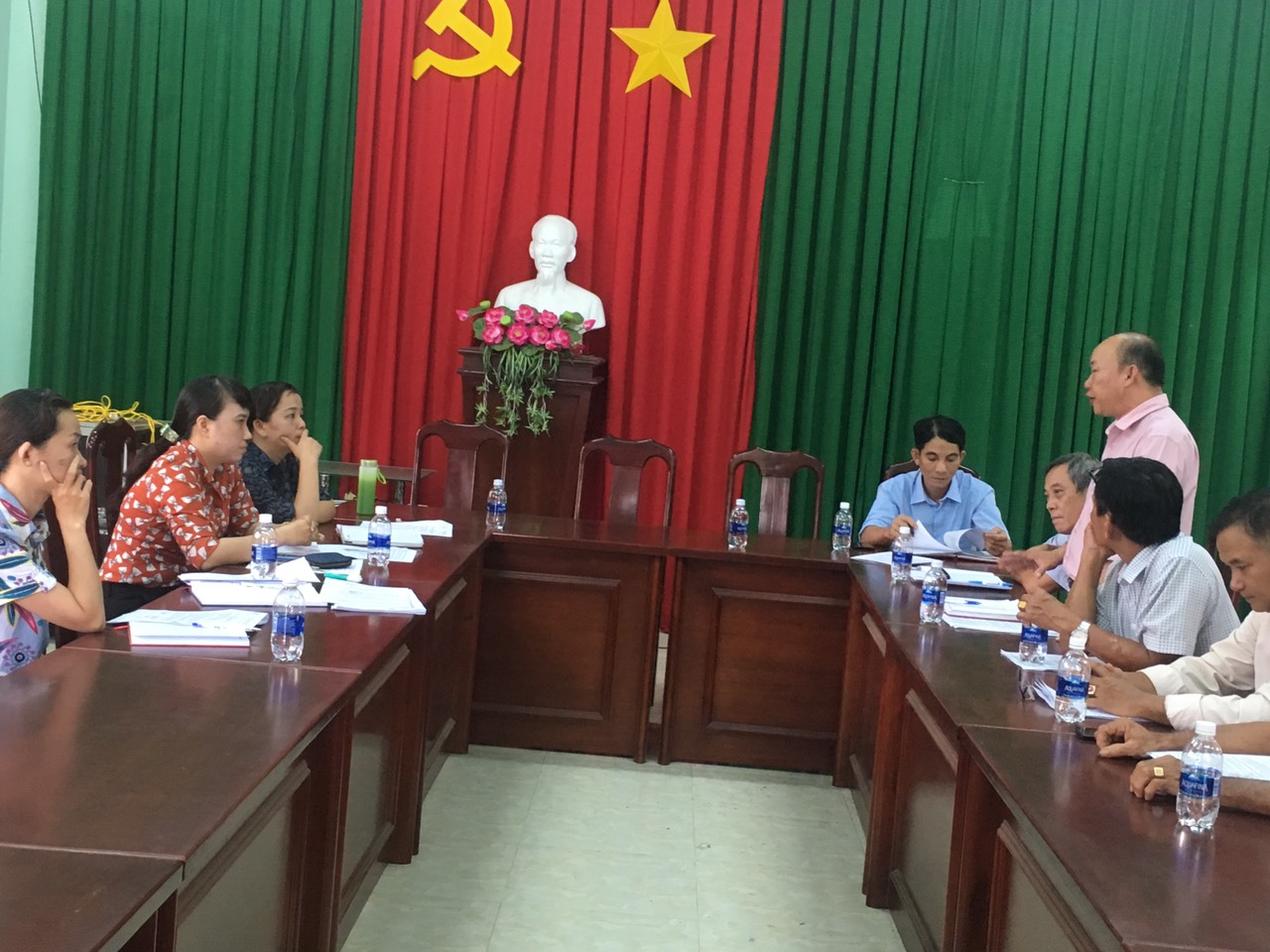 bàu sen.jpg