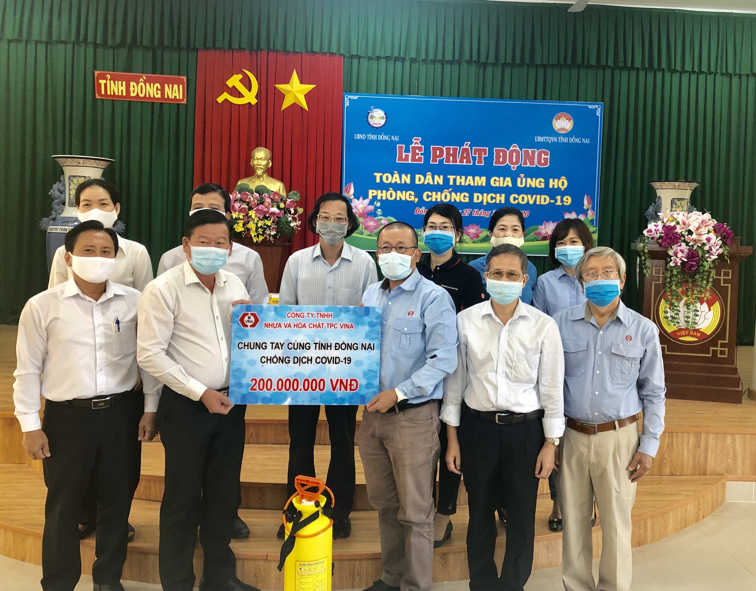 cty nhựa.jpg