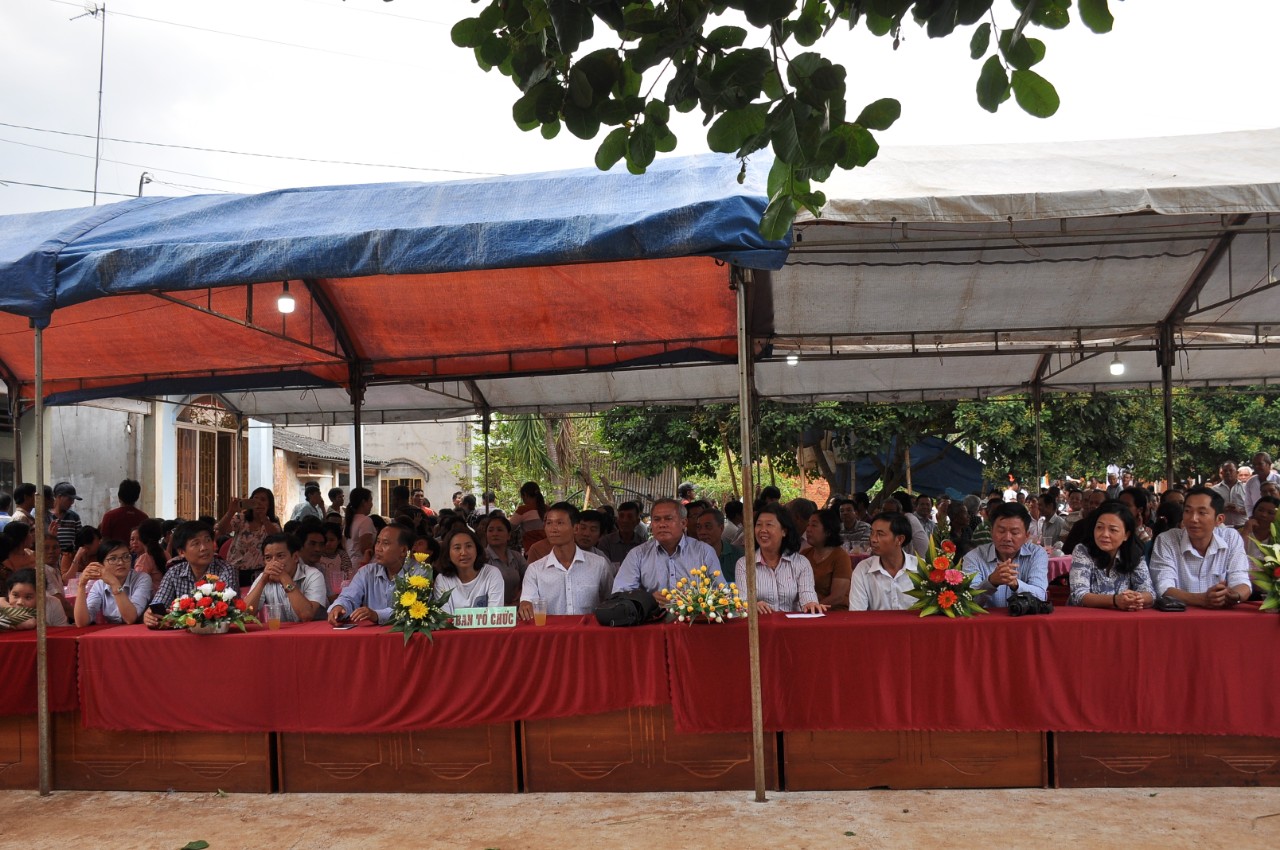 lanh đao tinh tx du.jpg