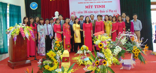 hoi thi cam hoa.jpg