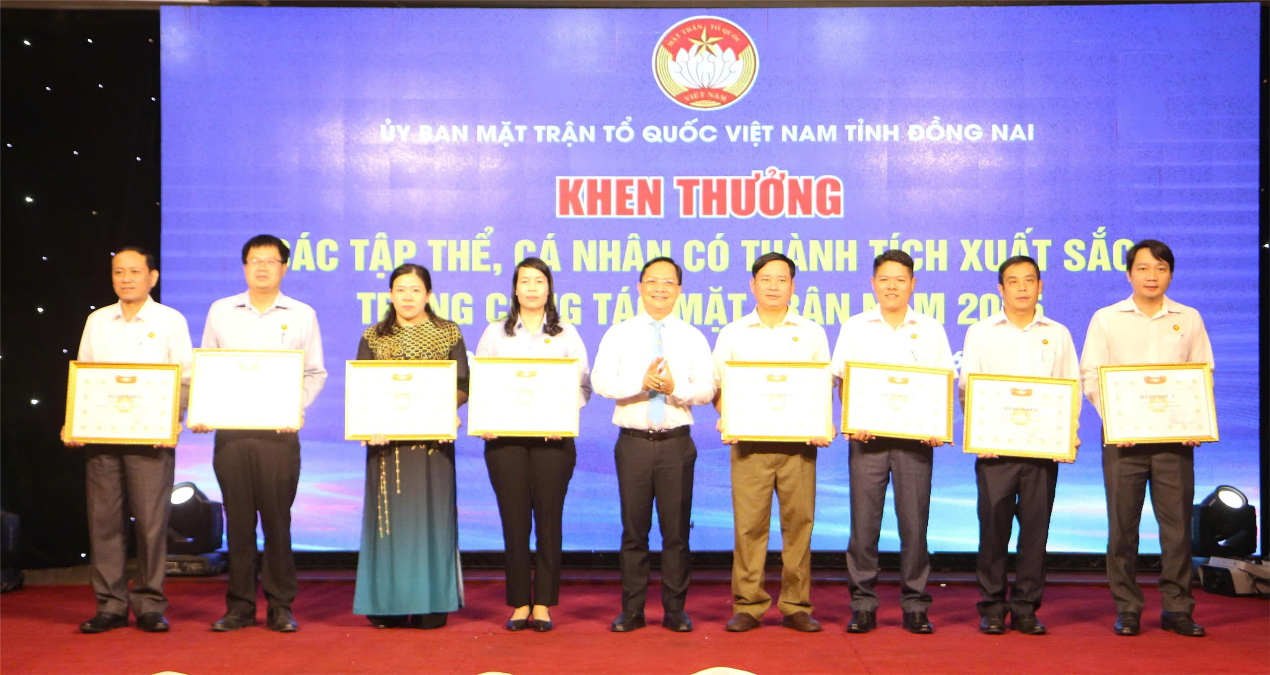 50 tập thể, 138 cá nhân có thành tích xuất sắc trong công tác Mặt trận và xây dựng khối đại đoàn kết dân tộc năm 2025 được Ủy ban MTTQ Việt Nam tỉnh tặng bằng khen