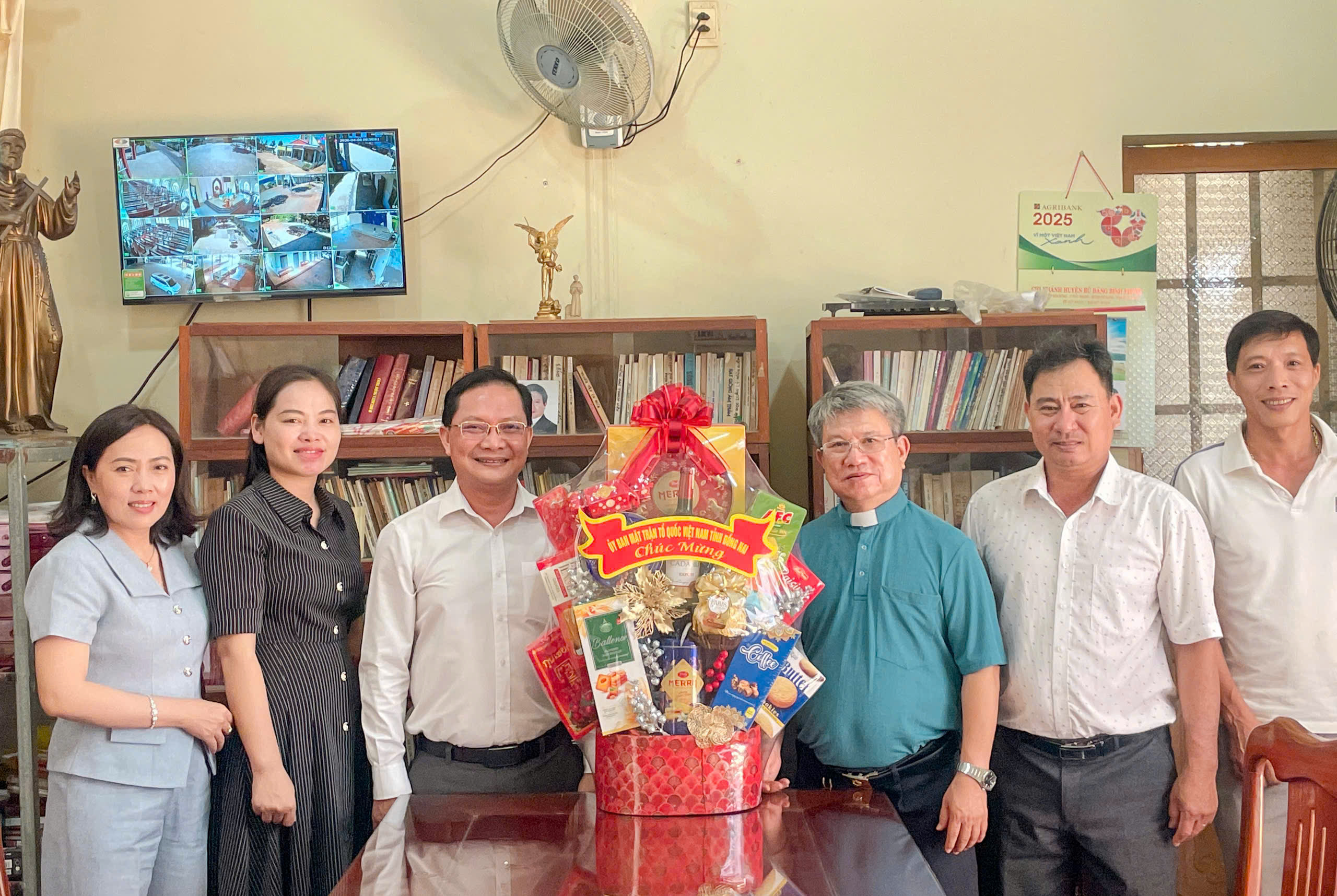 14231556 ca61 4095 bdc8 1c18c53f0065